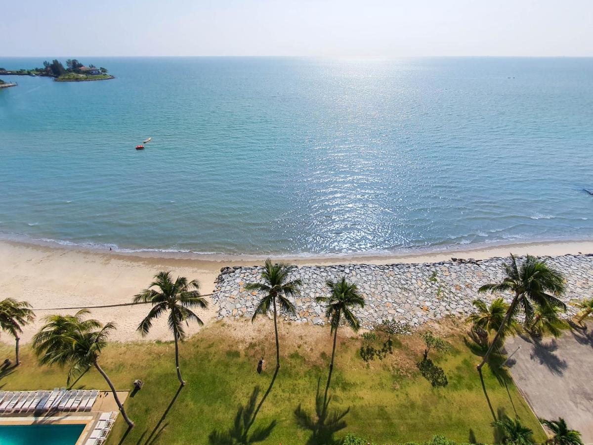 Apartment 'newly Refurbished' 'sunny Seaview' At Regency With 2 Carpark By Shine