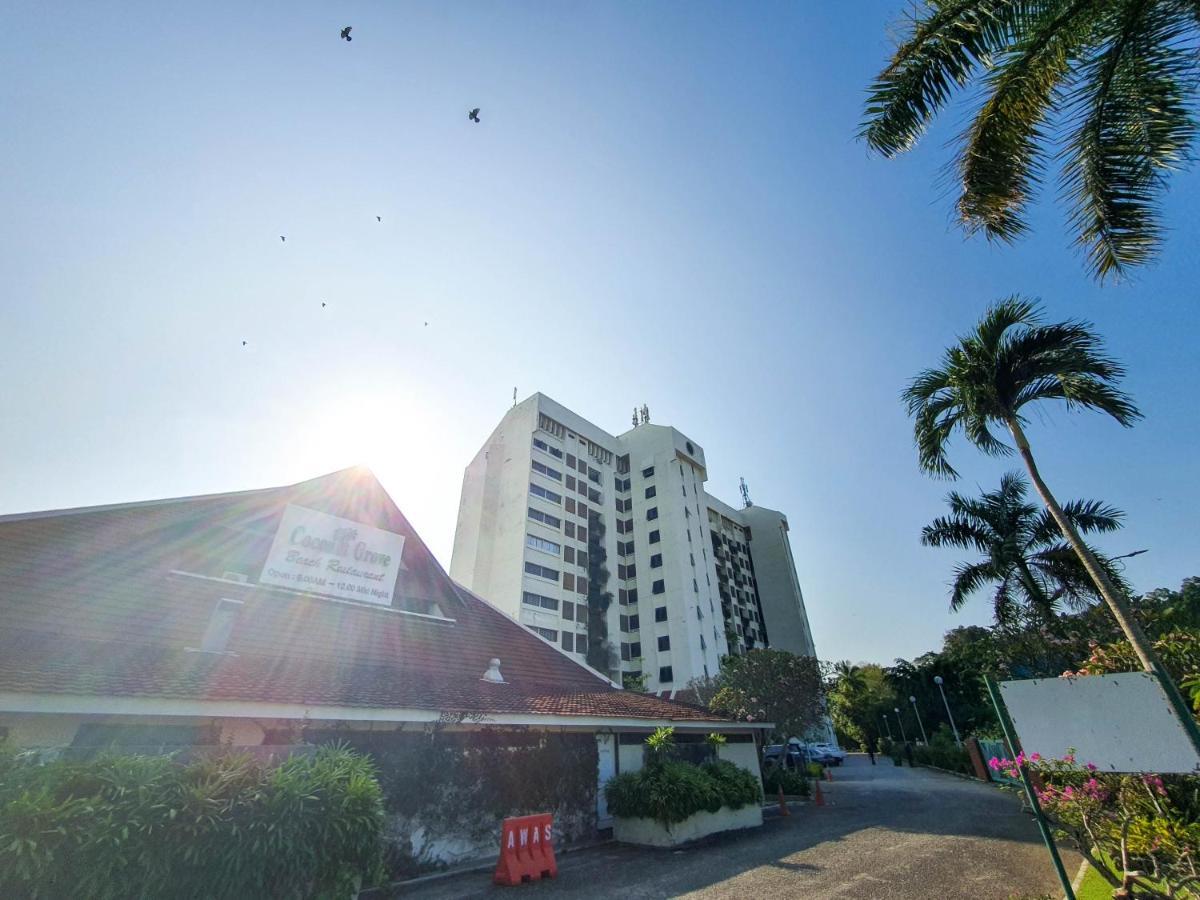 'newly Refurbished' 'sunny Seaview' At Regency With 2 Carpark By Shine Apartment Port Dickson