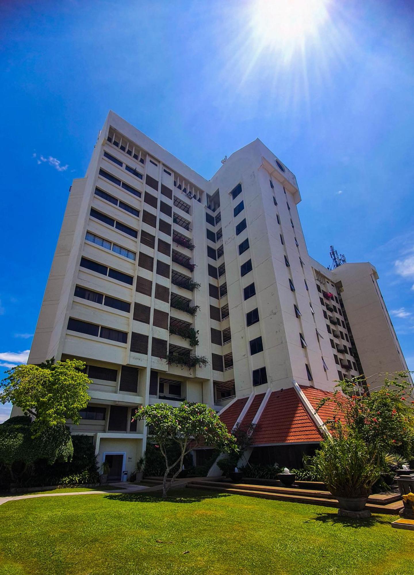Apartment 'newly Refurbished' 'sunny Seaview' At Regency With 2 Carpark By Shine