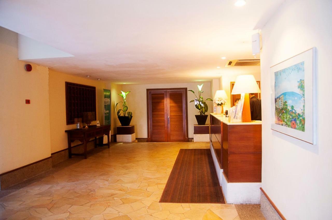 Apartment 'newly Refurbished' 'sunny Seaview' At Regency With 2 Carpark By Shine *
